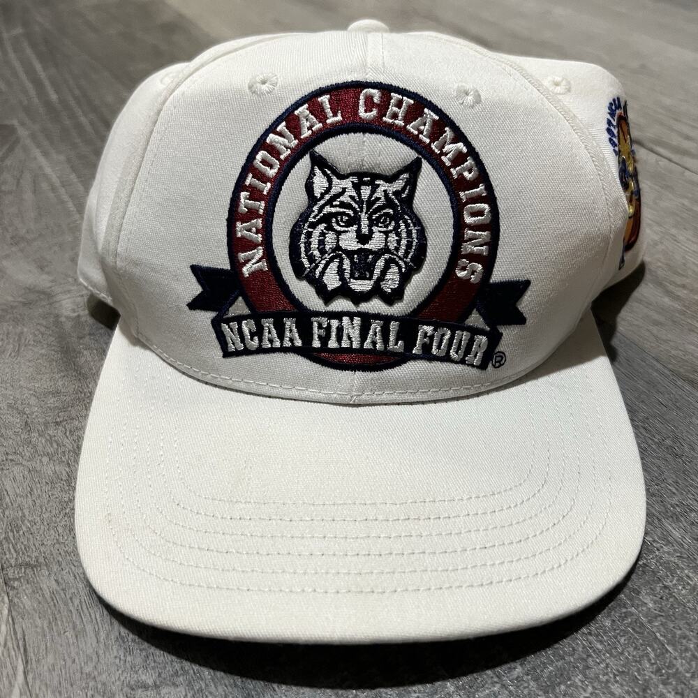 Starters Arizona Wildcats Hat White 1997 Final Four National Champions Snapback